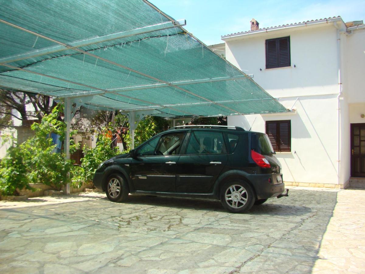 Apartments And Rooms With Parking Space Pag - 13060 Pag Town Dış mekan fotoğraf